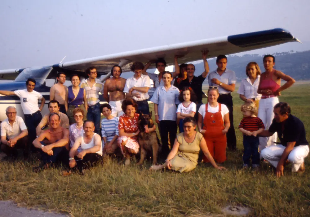 Gruppo di soci dell'Aeroclub nel 1981